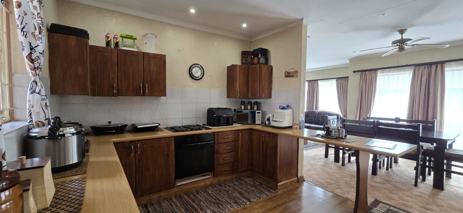 3 Bedroom Property for Sale in Geelhoutpark North West